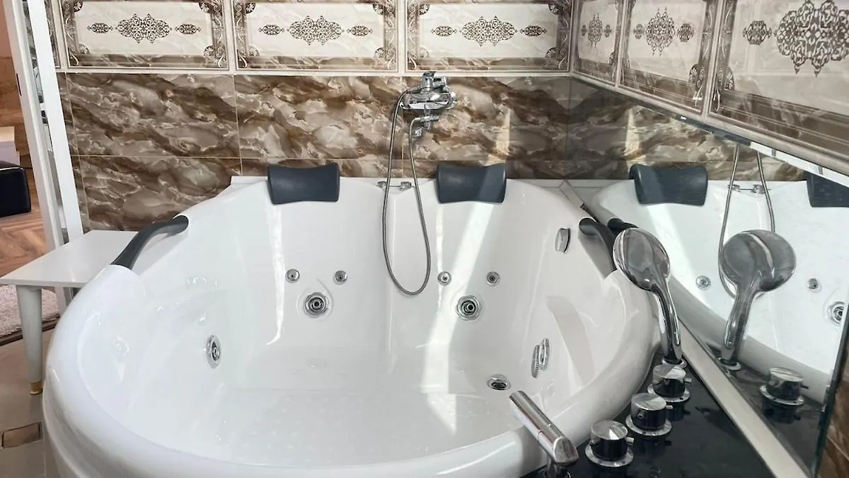 Top Floor Aleksidze Apt With Terrace & Views Tbilisi